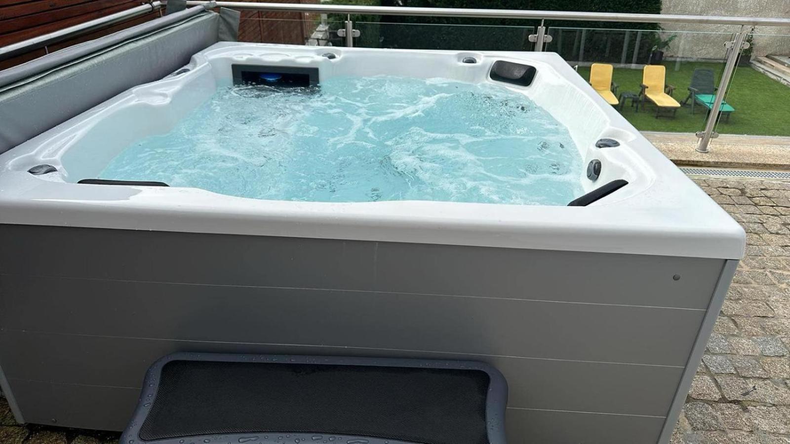 Fonte Retreat Home - Jacuzzi And Heated Swimming Pool Sandim Exterior foto